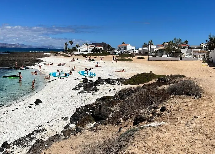 Delfines 61 דירה